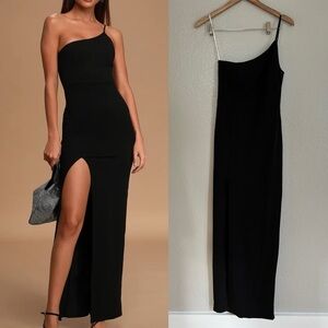 NWOT Keeper of My Heart Black One-Shoulder Maxi Dress